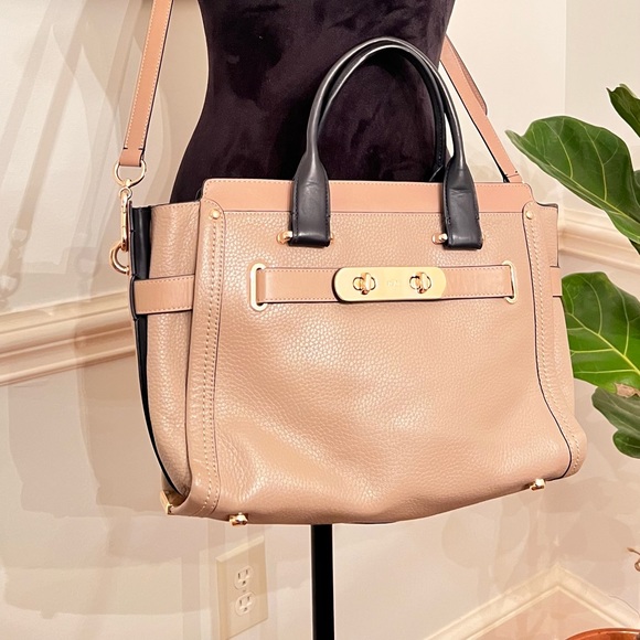 Coach Color Block Swagger - Picture 1 of 7